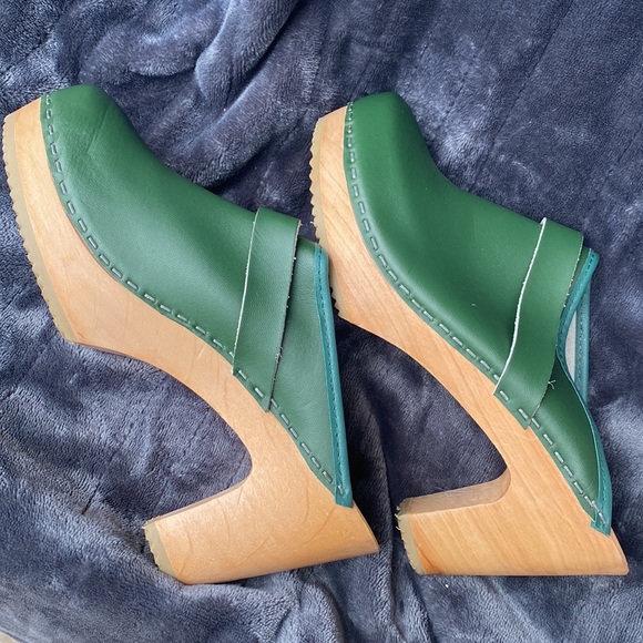 Selma Cape Clog Pica Pica Hunter Green sz 38 BNWOT - Picture 6 of 6